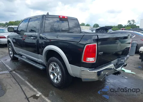 2017 Ram 1500 Laramie 4X4 5'7 Box z USA, uszkodzony, nr VIN 1C6RR7NT6HS660186